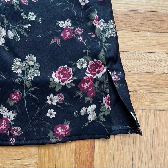 Cami NYC Charlie Reversible Lace-Up Silk Floral Top - Picture 11 of 14